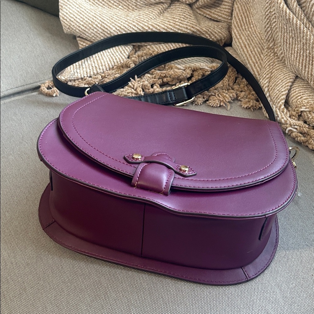 🍇Stauer Grape Leather Saddle Crossbody Bag